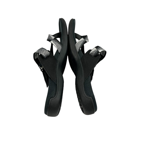 Merrell EUC Mendi Thong Sandals Women's 6 Black White J000788 Performance - Picture 4 of 9